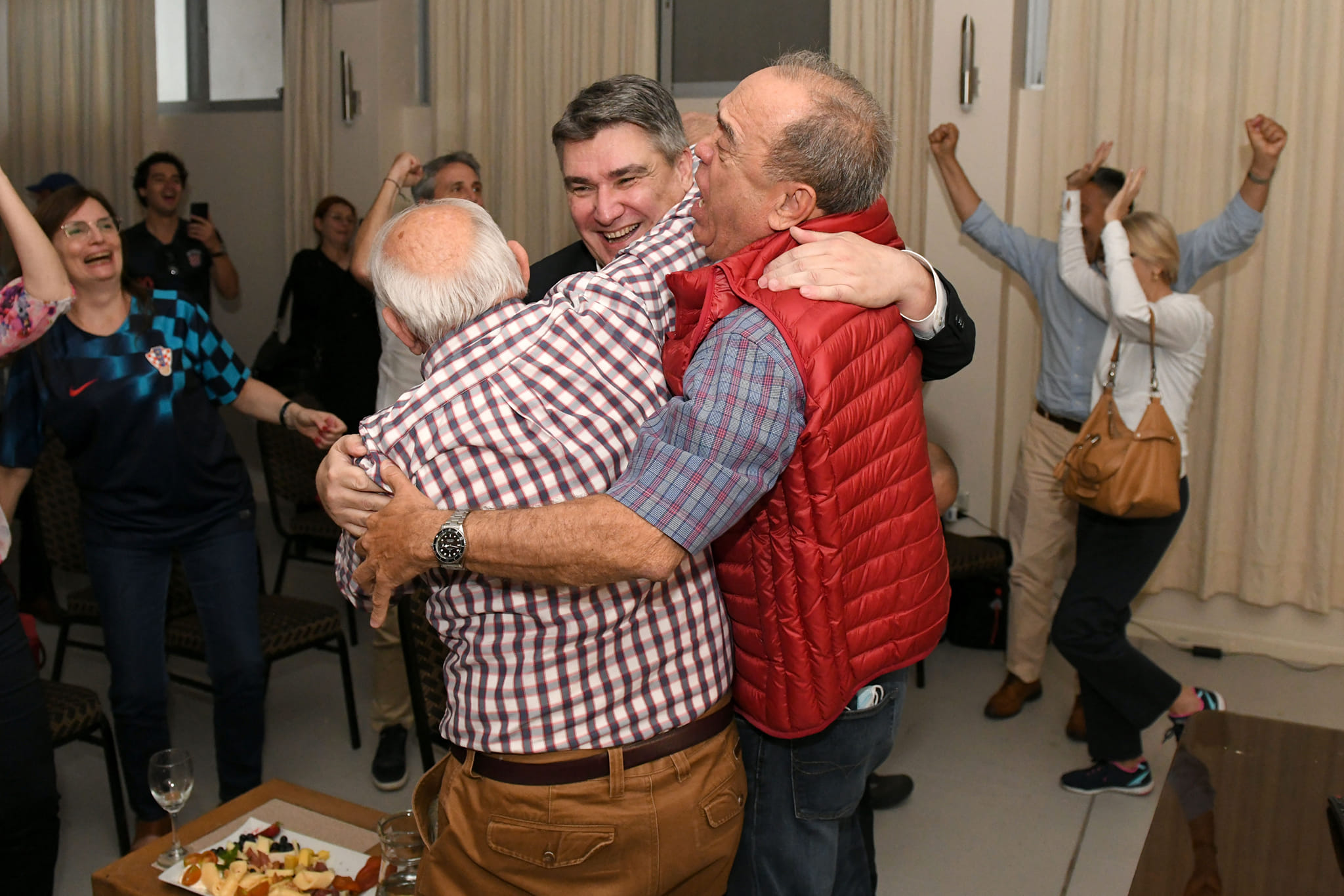 Festejos del presidente Zoran Milanović en Antofagasta. Fuente: Facebook.