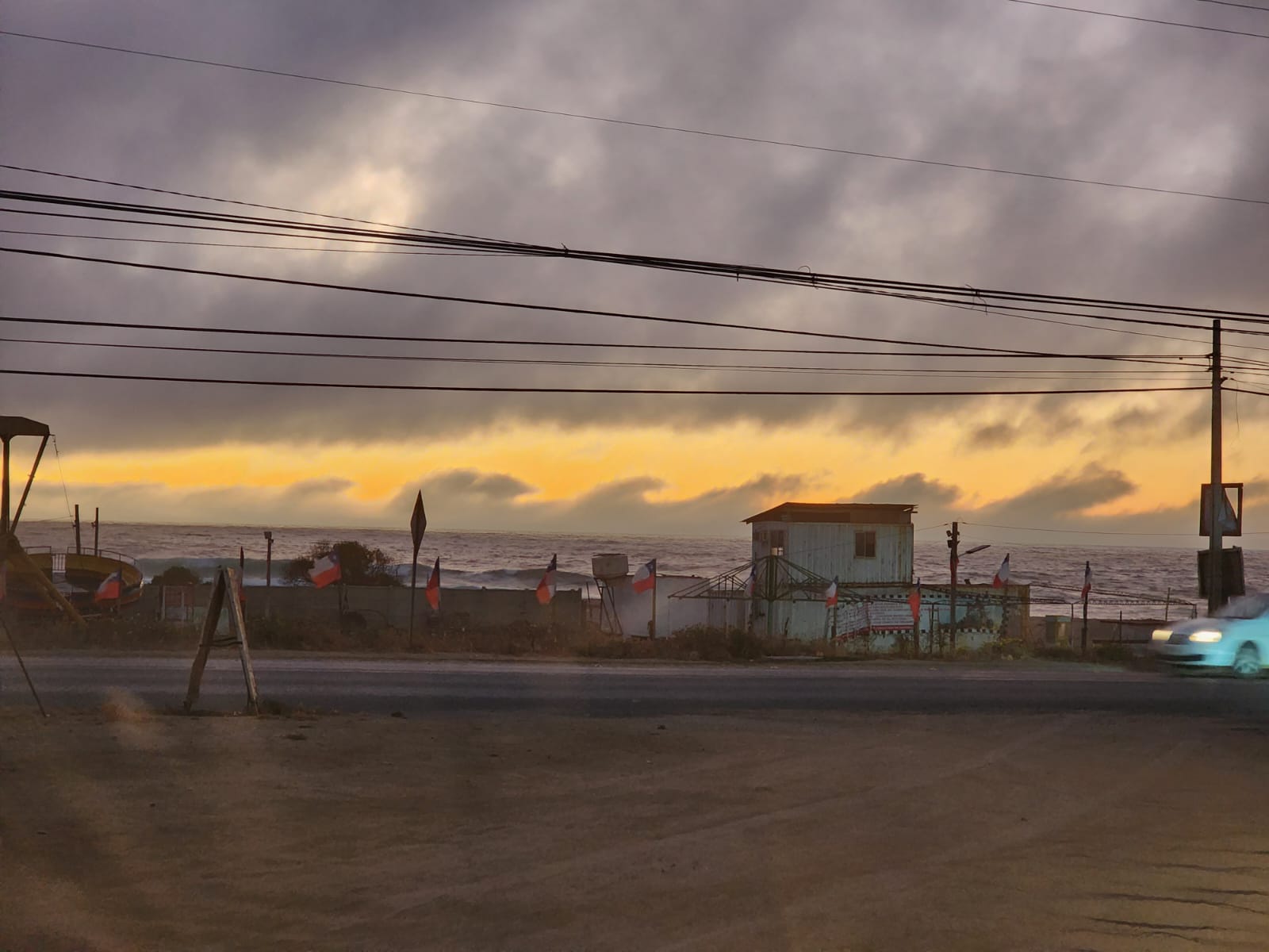 Nubes olas en El Tabo. Foto de el Cazanoticias Franco Urra.